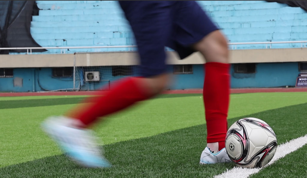 Tackling the Turf How Anti-Slip Football Socks Enhance Performance