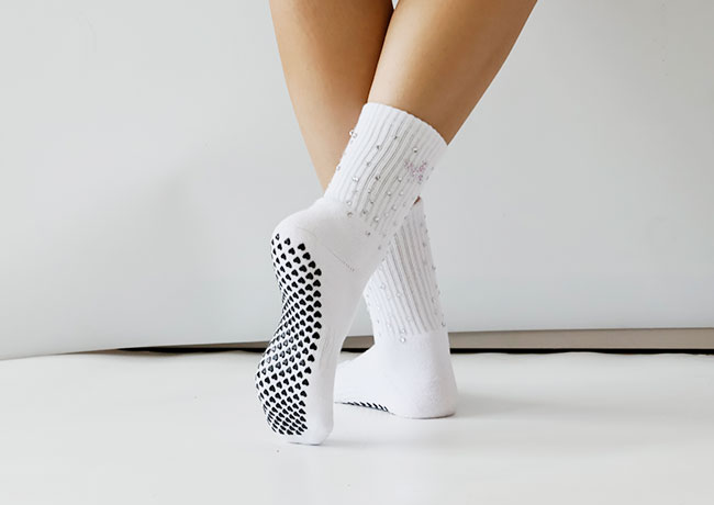 CUSTOM GRIP SOCKS FOR YOGA PILATES
