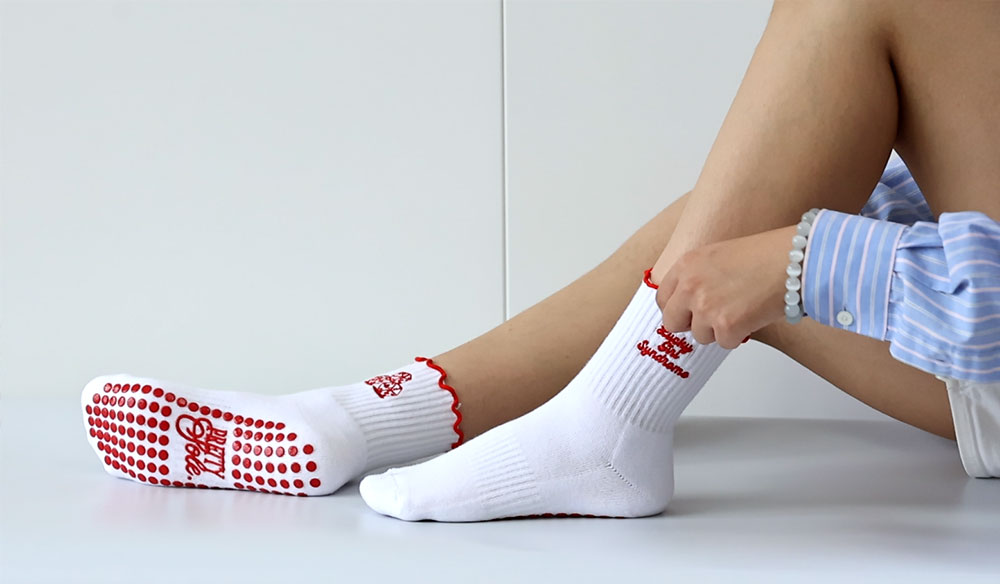 What features should good Pilates socks have